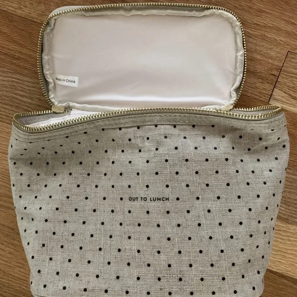 Kate Spade Gray and Black Lunch tote or Cosmetic Bag with Elegant Design - Picture 4 of 4